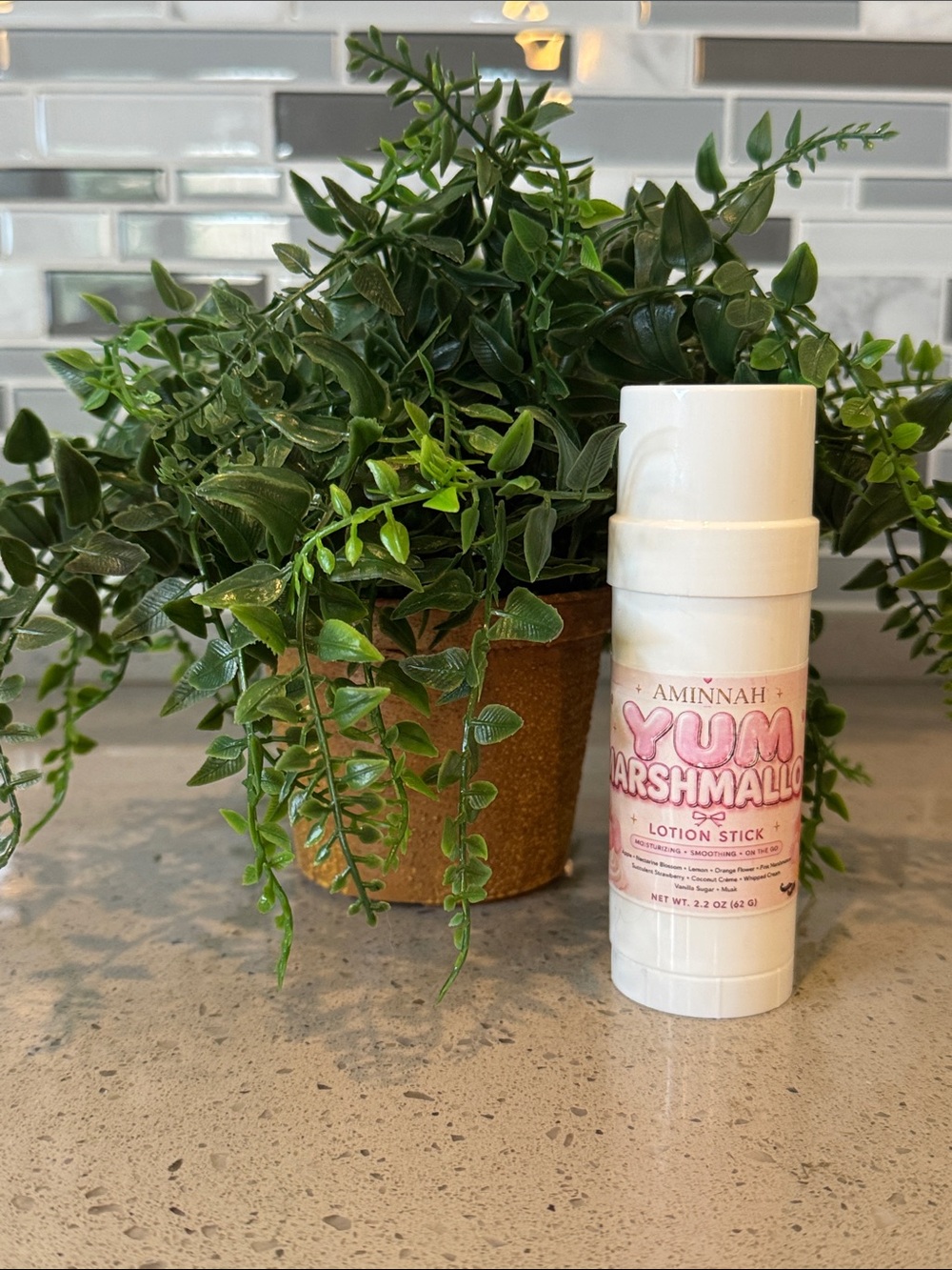AMINNAH - YUM MARSHMALLOW LOTION STICK